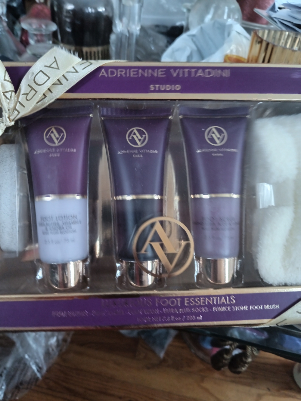 Adrienne Vittadini Purple Foot Care Gift Set